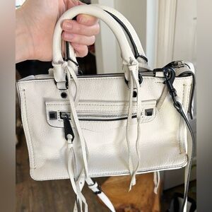 //SOLD💔//Rebecca Minkoff cross body bag genuine leather